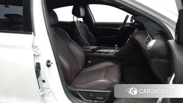 Genesis The New G70 2021 Белый из Кореи, фото 2