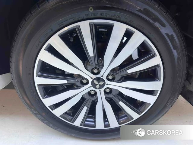 Mitsubishi  Outlander 2022 Белый из Китая, фото 2