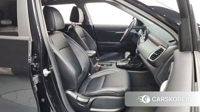 Kia The New Seltos 2023 Черный из Кореи, фото 2