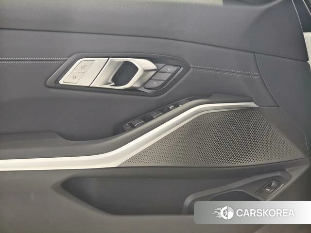 BMW 3 series 2020 Белый из Китая, фото 2