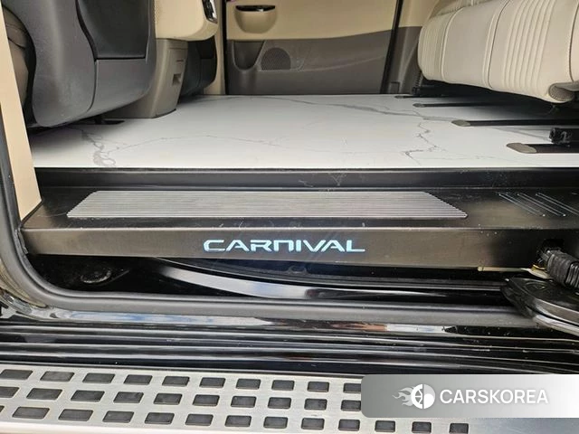 Kia Carnival 4th generation 2021 Черный из Кореи, фото 2