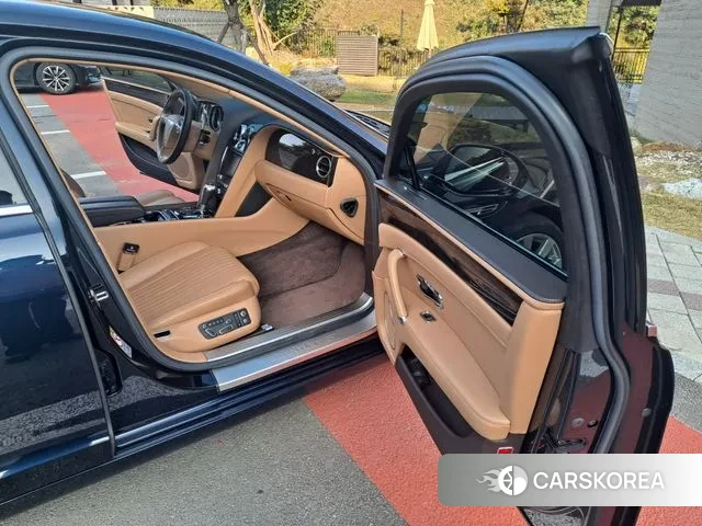 Bentley Flying Spur 2nd Generation 2018 Синий из Кореи, фото 2