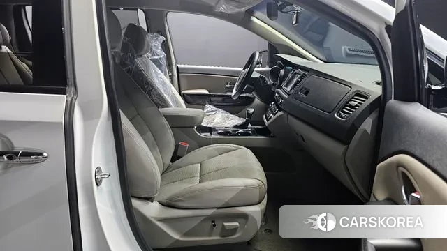 Kia The New Carnival 2019 Белый из Кореи, фото 2