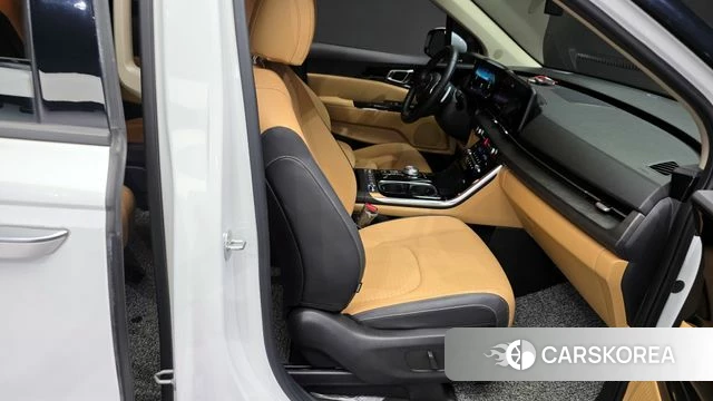 Kia Carnival 4th generation 2023 Белый из Кореи, фото 2