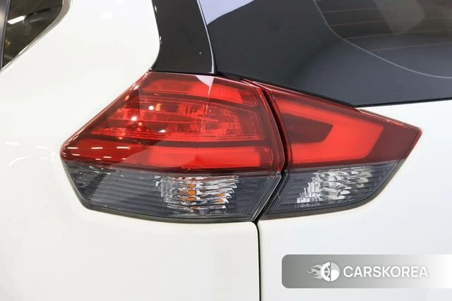Nissan Qijun 2022 Белый из Китая, фото 2