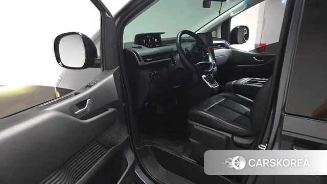 Hyundai Staria 2022 Серый из Кореи, фото 2