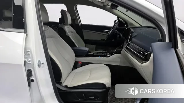 Kia Sportage 5th Generation 2022 Белый из Кореи, фото 2