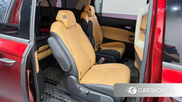 Kia Carnival 4th generation 2021 Красный из Кореи, фото 2