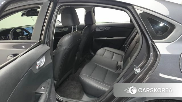 Kia The New K3 2nd generation 2023 Серый из Кореи, фото 2