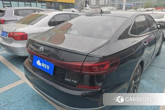 Volkswagen Passat 2023 Черный из Китая, фото 2