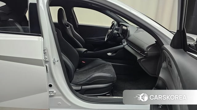 Hyundai The New Avante (CN7) 2025 Белый из Кореи, фото 2