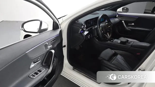 Mercedes-Benz A-Class W177 2021 Белый из Кореи, фото 2