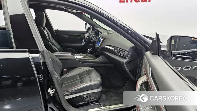 Maserati Levante 2020 Черный из Кореи, фото 2