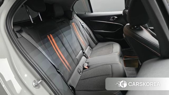 BMW 1 Series (F40) 2020 Белый из Кореи, фото 2