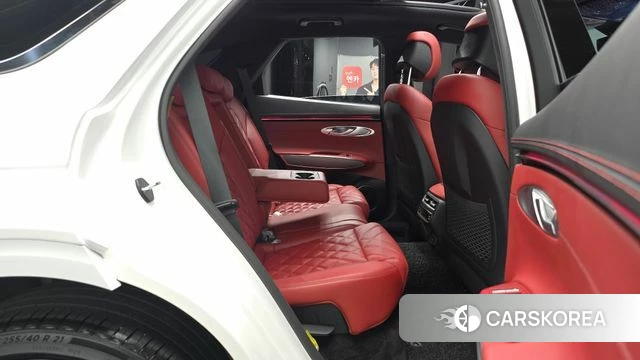 Genesis GV70 2024 Белый из Кореи, фото 2