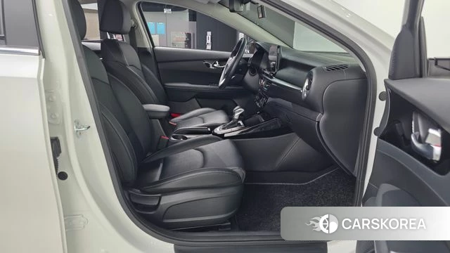 Kia Come New K3 2021 Белый из Кореи, фото 2