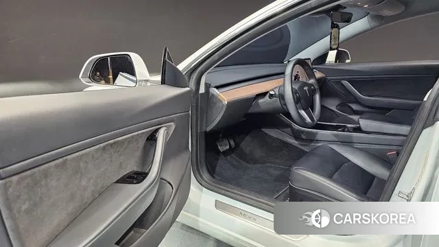 Tesla Model 3 2020 Белый из Кореи, фото 2