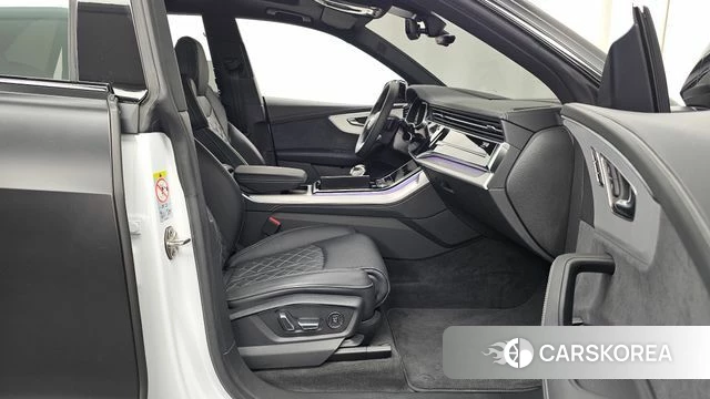 Audi Q8 (4M) 2023 Черный из Кореи, фото 2