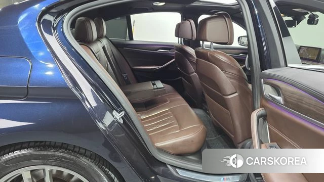 BMW 5 Series (G30) 2020 Черный из Кореи, фото 2
