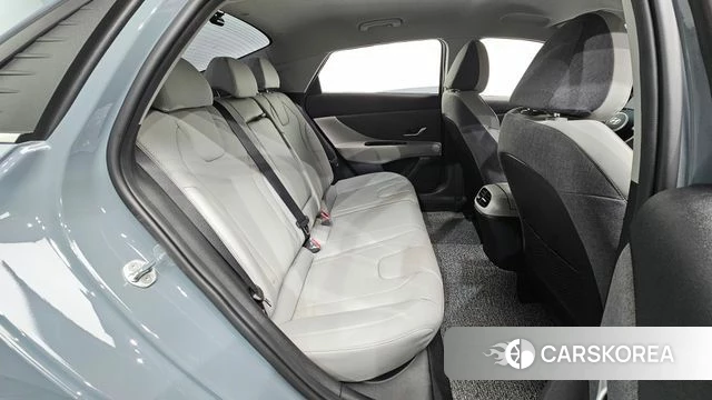 Hyundai Avante (CN7) 2022 Серебристо-серый из Кореи, фото 2