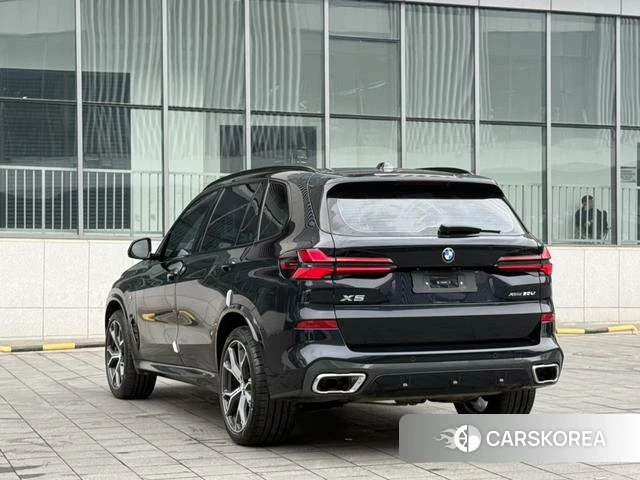 BMW X5 2023 Черный из Китая, фото 2