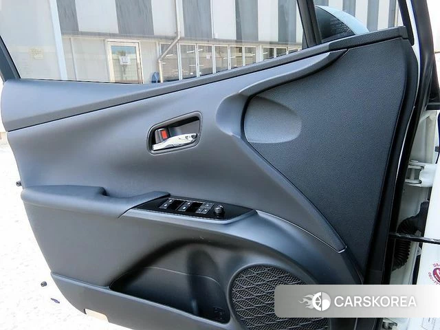 Toyota Prius 4th Generation 2018 Белый из Кореи, фото 2