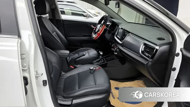 Kia Stonic 2018 Белый из Кореи, фото 2