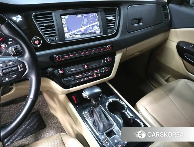 Kia The New Carnival 2018 Белый из Кореи, фото 2