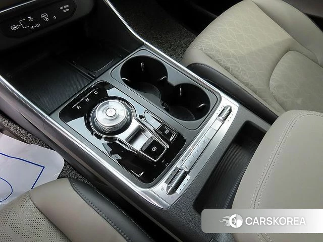 Kia The New Carnival 4th Generation 2023 Белый из Кореи, фото 2