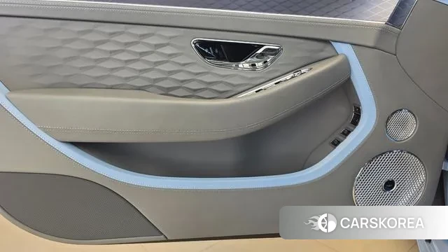 Bentley Continental GT 4th Generation 2025 Небесно-голубой из Кореи, фото 2