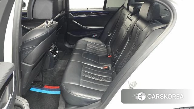 BMW 5 Series (G30) 2020 Белый из Кореи, фото 2