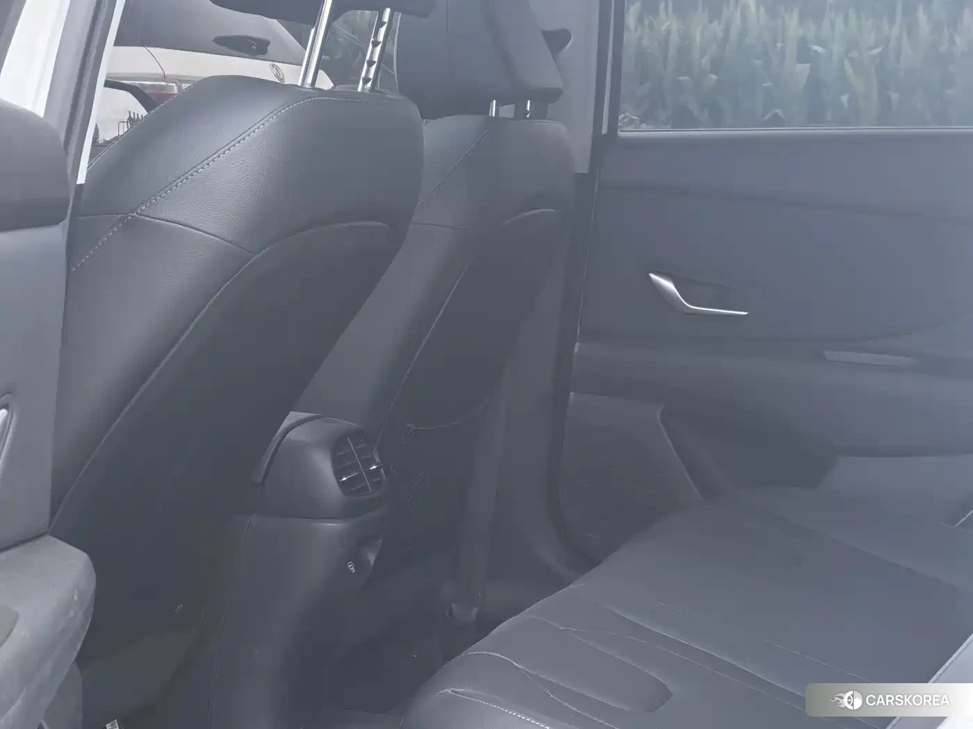 Hyundai Elantra 2023 Белый из Китая, фото 2