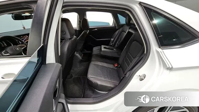 Volkswagen 7th Generation of Jetta 2022 Белый из Кореи, фото 2