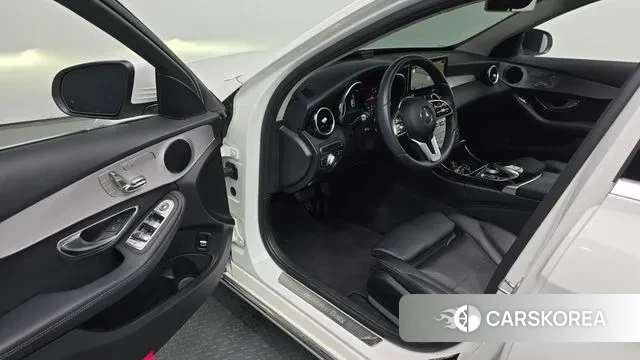 Mercedes-Benz C-Class W205 2020 Белый из Кореи, фото 2