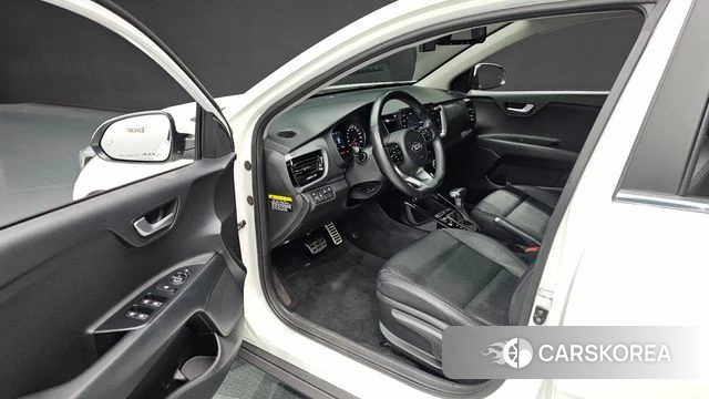 Kia Stonic 2020 Белый из Кореи, фото 2