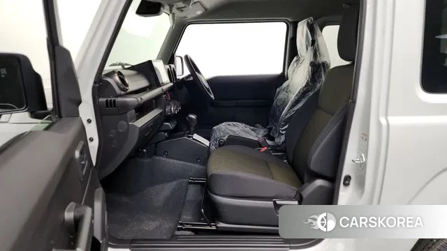 Suzuki Jimny 2025 Белый из Кореи, фото 2