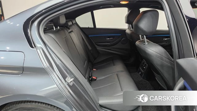 BMW 3 Series (F30) 2018 Серый из Кореи, фото 2