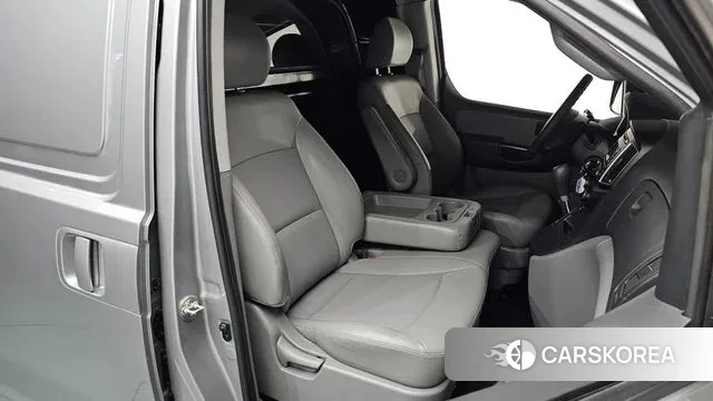 Hyundai The New Grand Starex 2020 Серебристо-серый из Кореи, фото 2