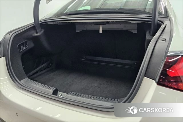 Mercedes-Benz E-Class W214 2025 Белый из Кореи, фото 2