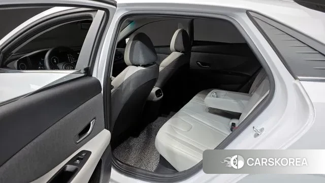 Hyundai Avante Hybrid (CN7) 2020 Белый из Кореи, фото 2