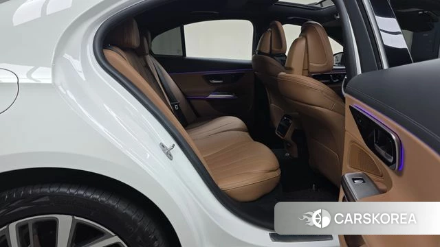 Mercedes-Benz E-Class W214 2024 Белый из Кореи, фото 2