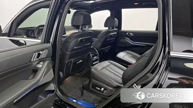 BMW X7 (G07) 2023 Черный из Кореи, фото 2