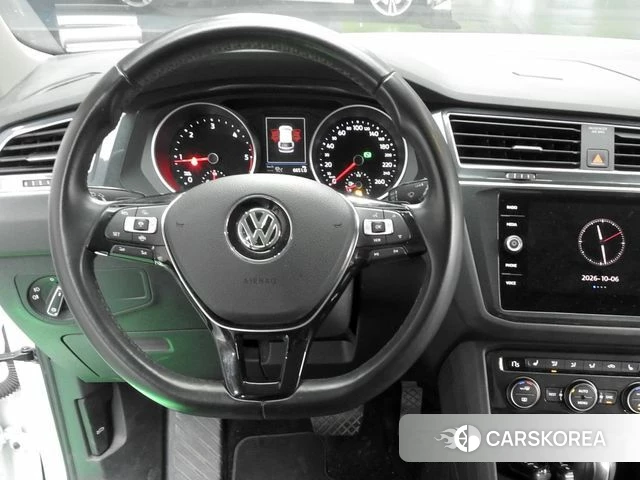 Volkswagen Tiguan second Generation 2020 Белый из Кореи, фото 2