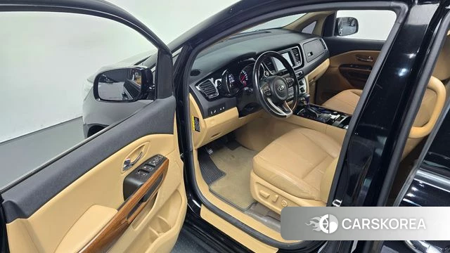 Kia All New Carnival 2018 Черный из Кореи, фото 2