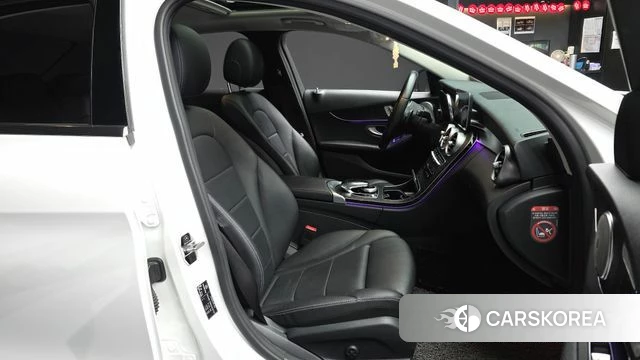 Mercedes-Benz C-Class W205 2019 Белый из Кореи, фото 2
