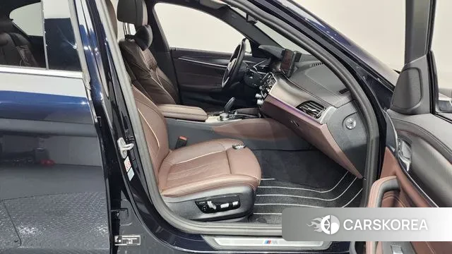 BMW 5 Series (G30) id 3492513 из Кореи 2