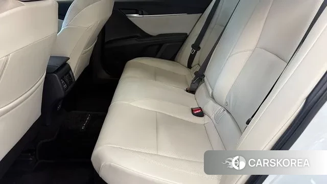 Toyota Camry (XV80) 2025 Белый из Кореи, фото 2