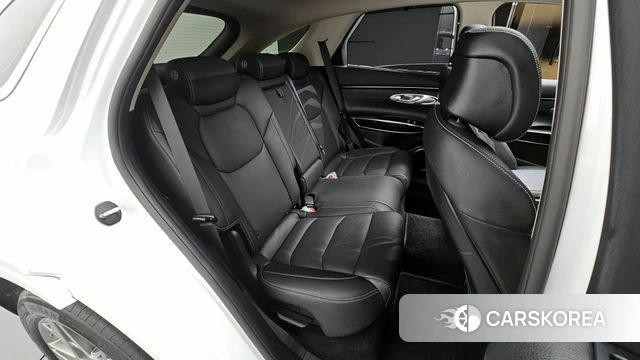 Genesis GV70 2023 Белый из Кореи, фото 2