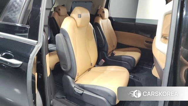 Kia Carnival 4th generation 2023 Черный из Кореи, фото 2