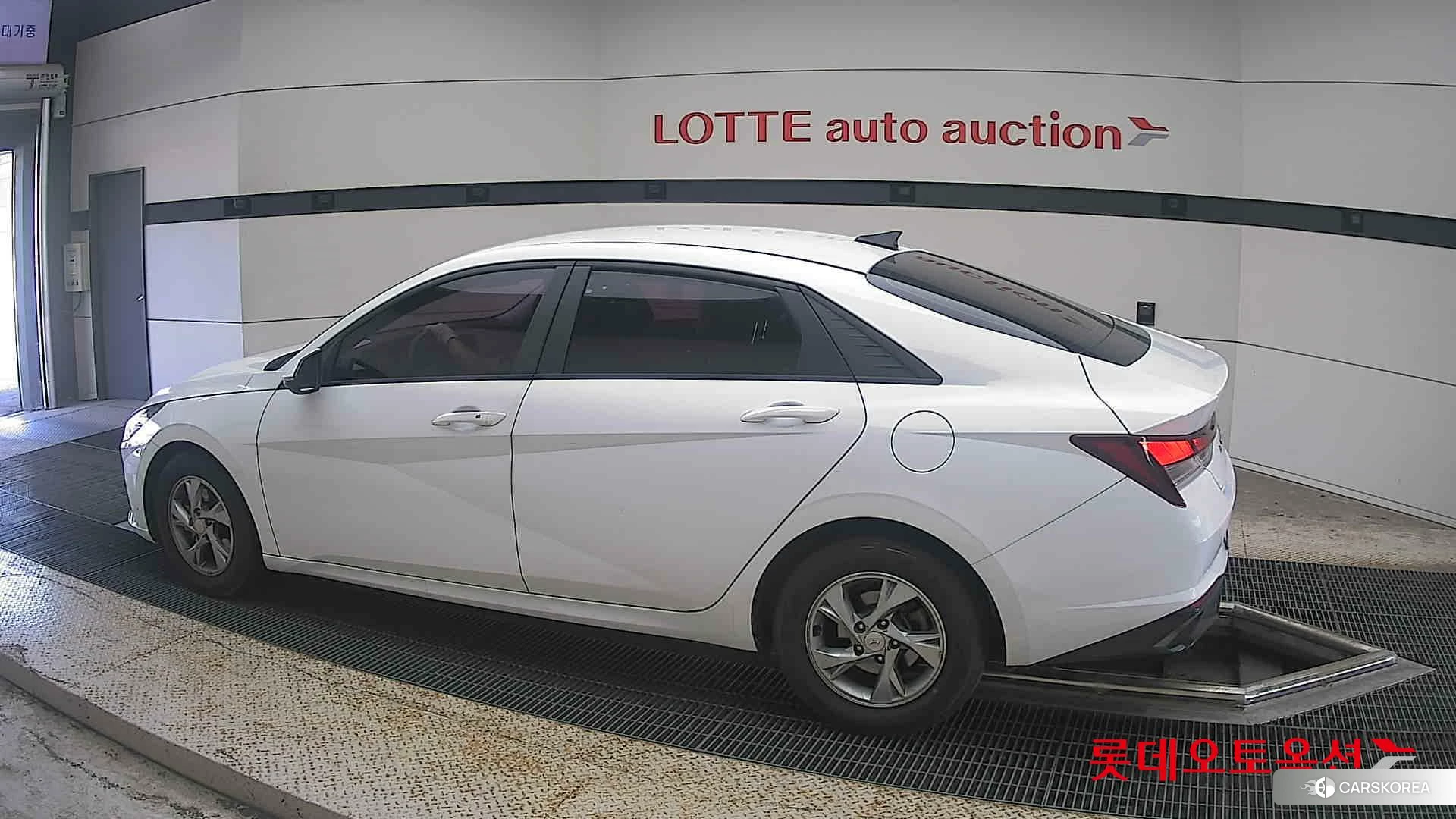 Hyundai Avante 2021 Polar White из Кореи, фото 2